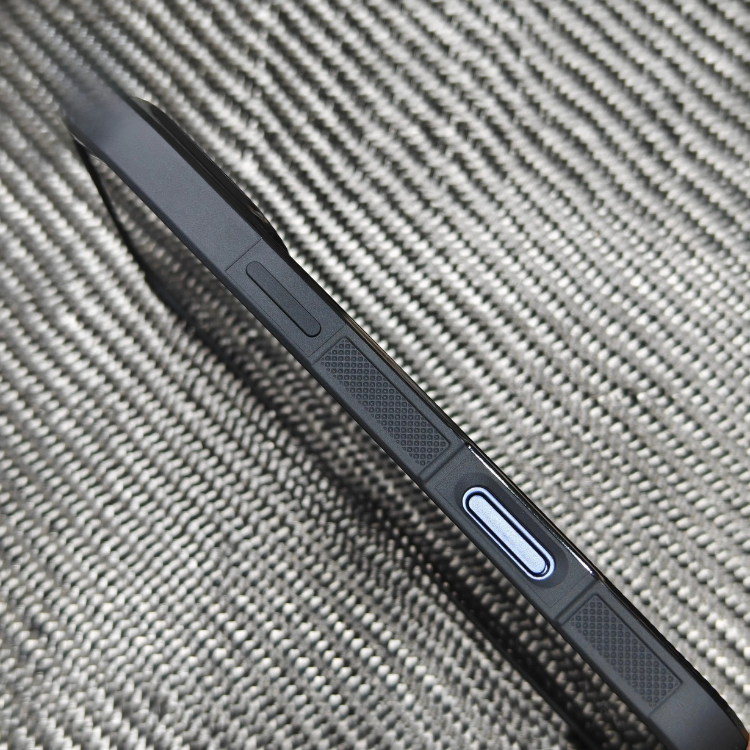 BLUE CARBON FIBER CASE - Covera Cases