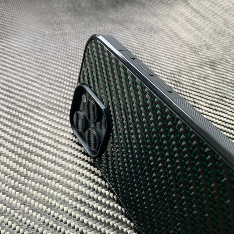 GREEN CARBON FIBER CASE - Covera Cases